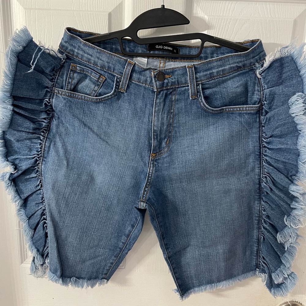 Giving You Butterflies Bermuda Shorts by GJG